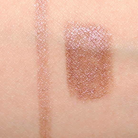 Limited Edition UD Glide-On Pencil in Glitter Rock - Picture 3 of 9